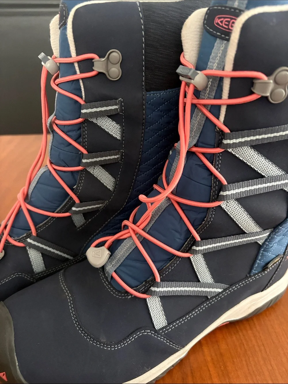 Keen, Hoodoo Waterproof Boots - Big Kids size 7
